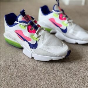 Women’s Nike Air Max Infinity 2AMD White/Indigo CZ0436-100 Size 8 gently used